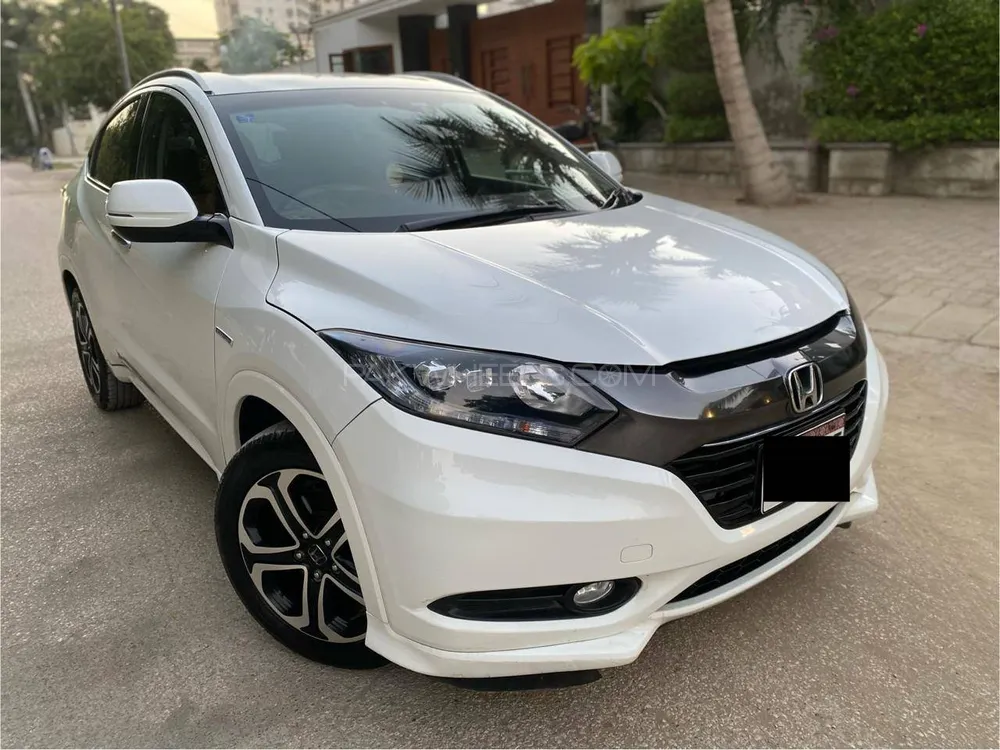 Honda Vezel 2014 for Sale in Karachi Honda Vezel 2014 for Sale in Karachi Image-1