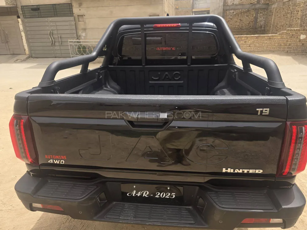 JAC T9 2025 for Sale in Quetta JAC T9 2025 for Sale in Quetta Image-13