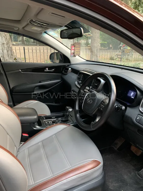 KIA Sorento 2022 for Sale in Lahore KIA Sorento 2022 for Sale in Lahore Image-9