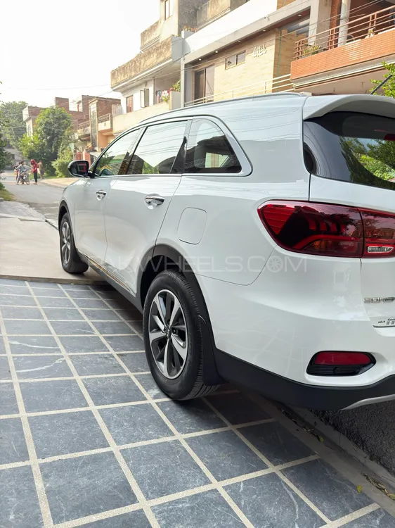 KIA Sorento 2023 for Sale in Lahore KIA Sorento 2023 for Sale in Lahore Image-5