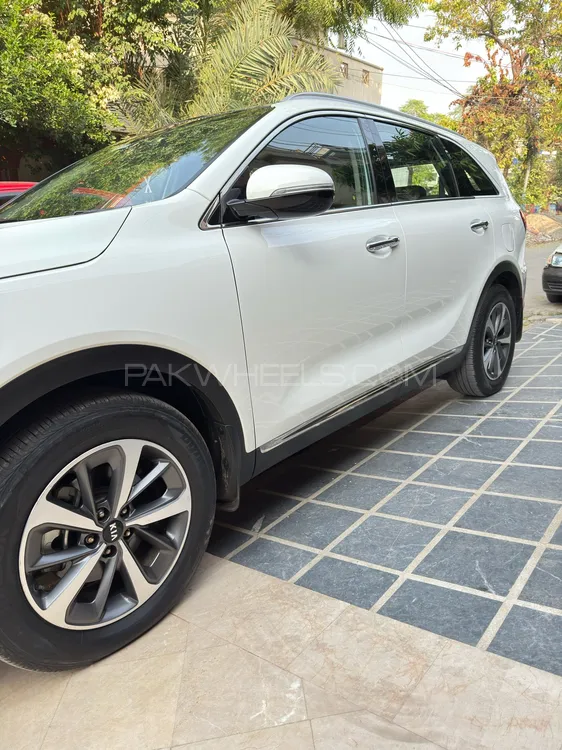 KIA Sorento 2023 for Sale in Lahore KIA Sorento 2023 for Sale in Lahore Image-4