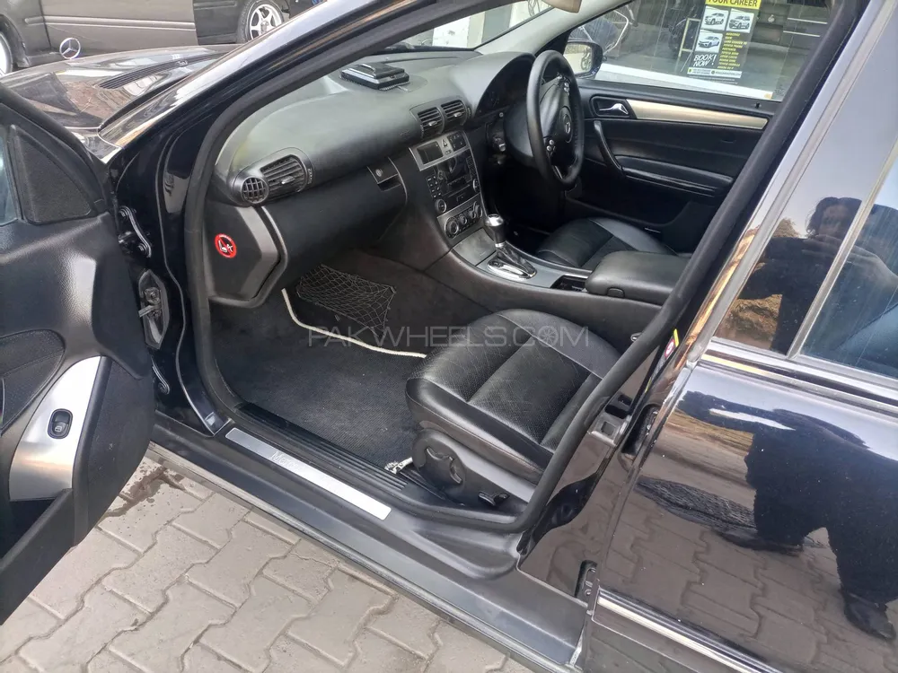 Mercedes Benz C Class 2006 for Sale in Rawalpindi Mercedes Benz C Class 2006 for Sale in Rawalpindi Image-5