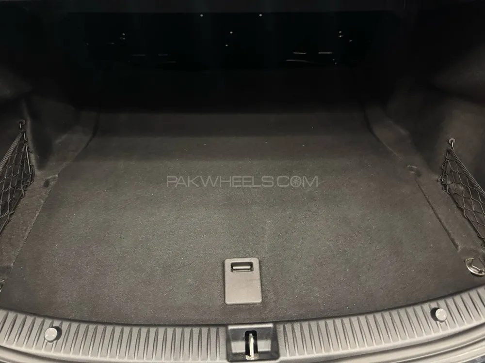 Mercedes Benz C Class 2019 for Sale in Lahore Mercedes Benz C Class 2019 for Sale in Lahore Image-17