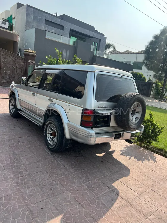 Mitsubishi Pajero 1993 for Sale in Lahore Mitsubishi Pajero 1993 for Sale in Lahore Image-16