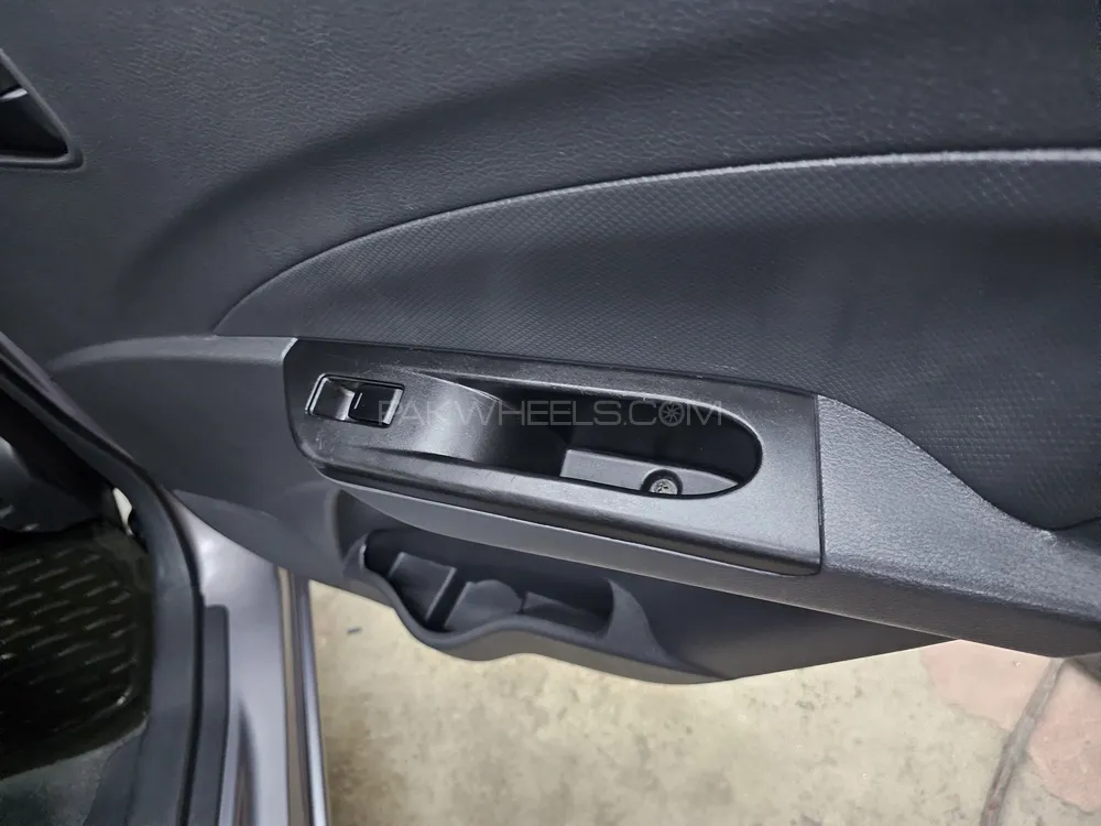 Suzuki Cultus 2020 for Sale in Gujranwala Suzuki Cultus 2020 for Sale in Gujranwala Image-10