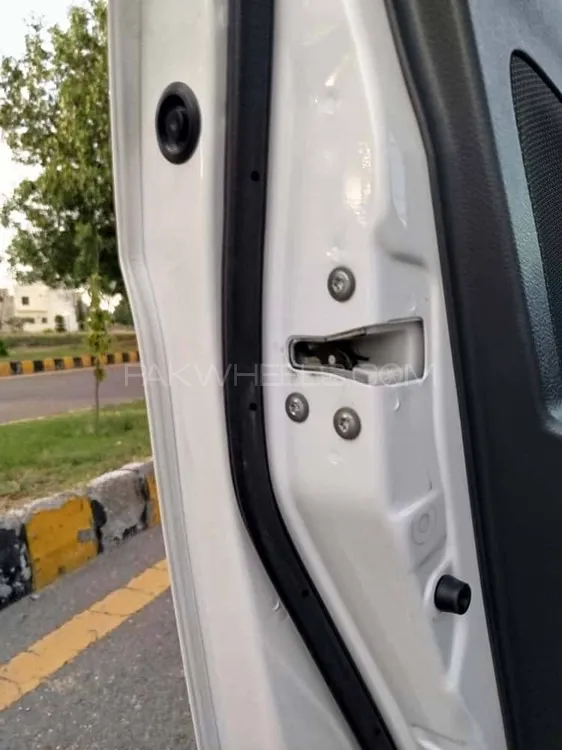 Suzuki Cultus 2023 for Sale in Faisalabad Suzuki Cultus 2023 for Sale in Faisalabad Image-19