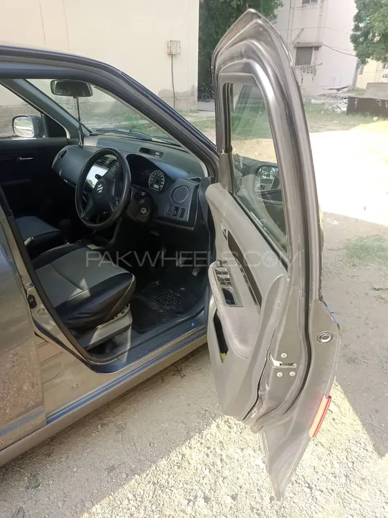 Suzuki Swift 2010 for Sale in Karachi Suzuki Swift 2010 for Sale in Karachi Image-16