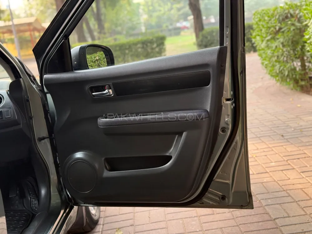 Suzuki Swift 2012 for Sale in Lahore Suzuki Swift 2012 for Sale in Lahore Image-13