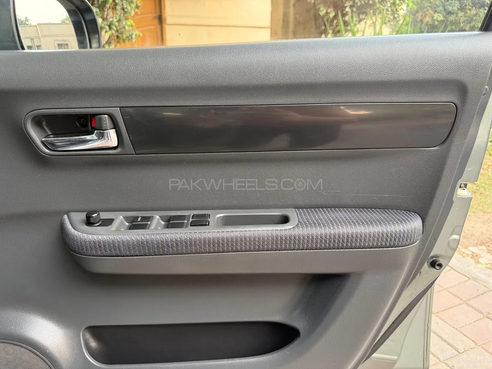 Suzuki Swift 2012 for Sale in Lahore Suzuki Swift 2012 for Sale in Lahore Image-7