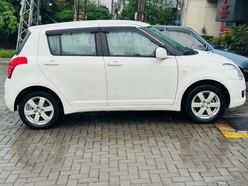 Suzuki Swift 2018 for Sale in Rawalpindi Suzuki Swift 2018 for Sale in Rawalpindi Image-7