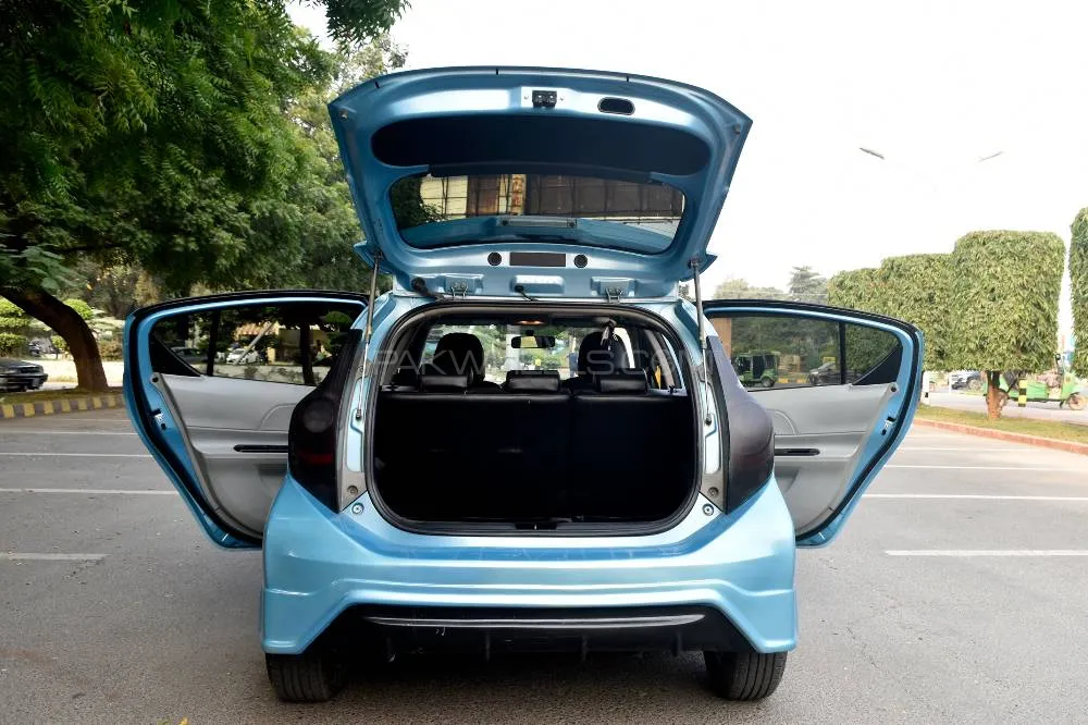 Toyota Aqua 2012 for Sale in Lahore Toyota Aqua 2012 for Sale in Lahore Image-4