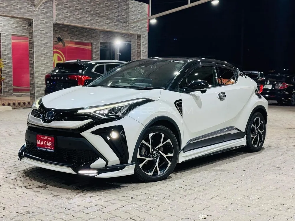 Toyota C-HR 2020 for Sale in Lahore Toyota C-HR 2020 for Sale in Lahore Image-1
