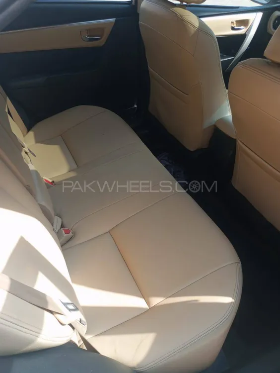 Toyota Corolla 2020 for Sale in Multan Toyota Corolla 2020 for Sale in Multan Image-11