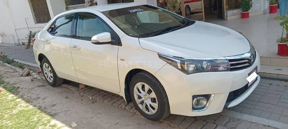 Toyota Corolla 2015 for Sale in Attock Image-1