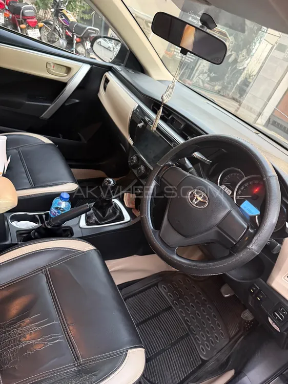 Toyota Corolla 2017 for Sale in Sialkot Toyota Corolla 2017 for Sale in Sialkot Image-3