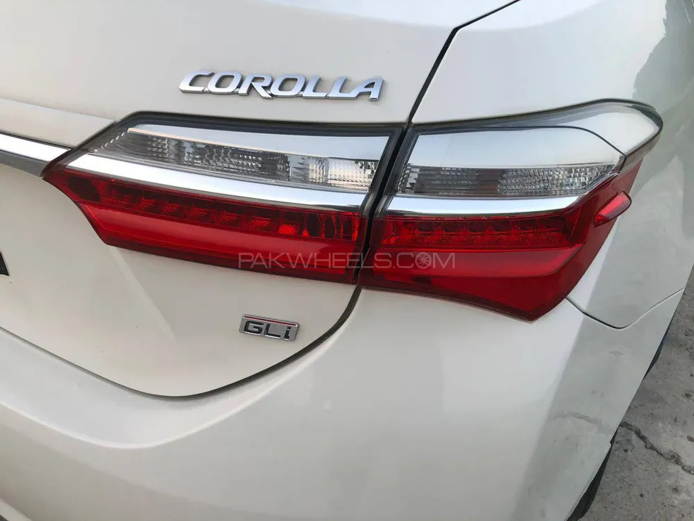 Toyota Corolla 2019 for Sale in Islamabad Image-1