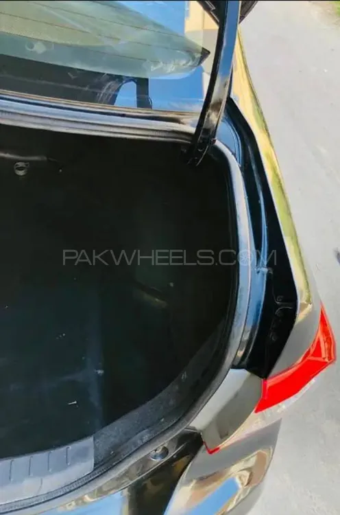 Toyota Corolla 2011 for Sale in Lahore Toyota Corolla 2011 for Sale in Lahore Image-15