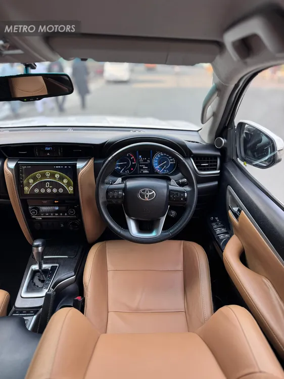 Toyota Fortuner 2021 for Sale in Lahore Toyota Fortuner 2021 for Sale in Lahore Image-5