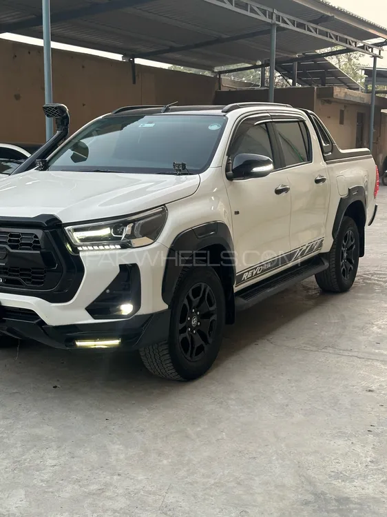 Toyota Hilux 2022 for Sale in Lahore Toyota Hilux 2022 for Sale in Lahore Image-7