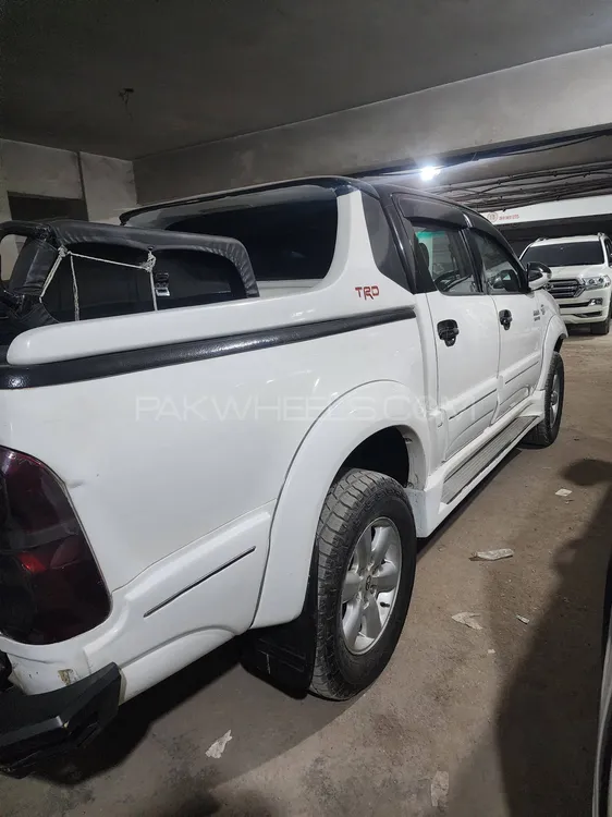 Toyota Hilux 2010 for Sale in Karachi Image-1