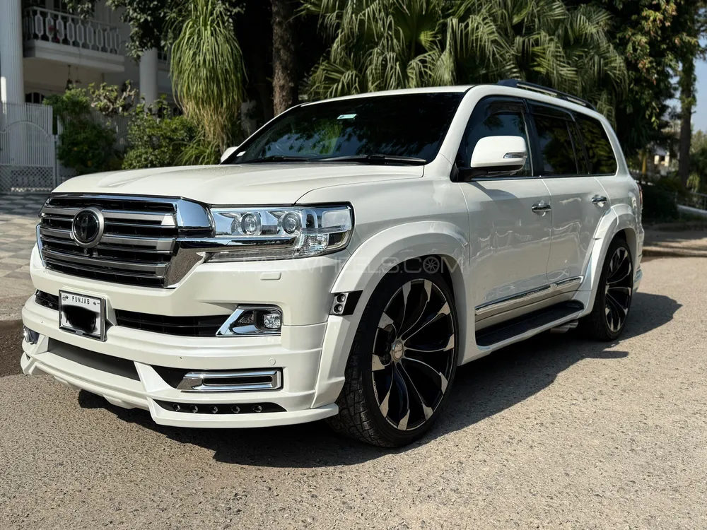 Toyota Land Cruiser 2018 for Sale in Islamabad Image-1