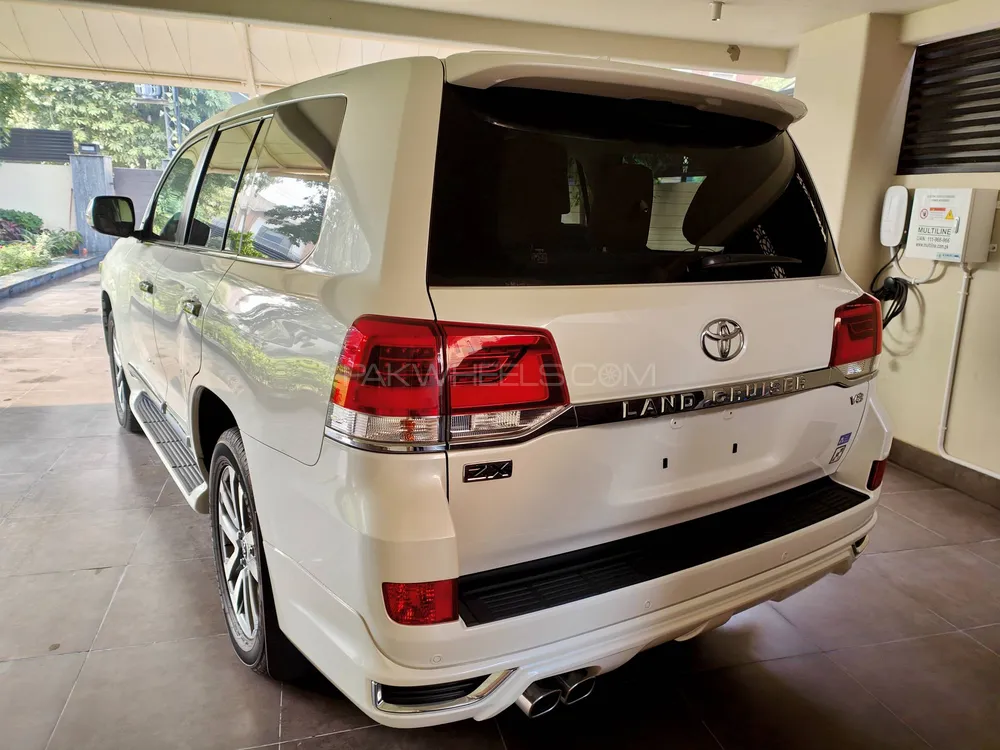 Toyota Land Cruiser 2020 for Sale in Lahore Toyota Land Cruiser 2020 for Sale in Lahore Image-4