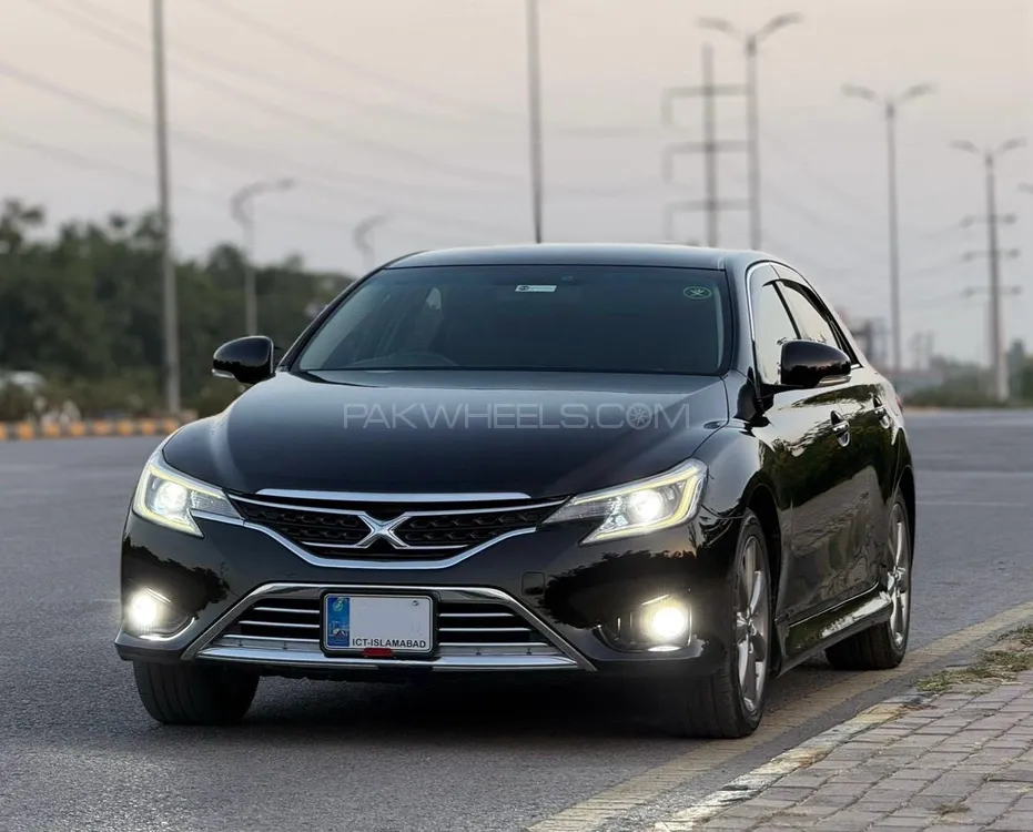 Toyota Mark X 2011 for Sale in Islamabad Image-1