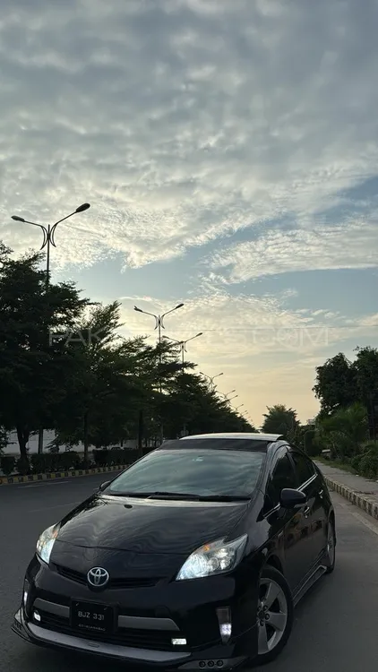 Toyota Prius 2013 for Sale in Faisalabad Image-1