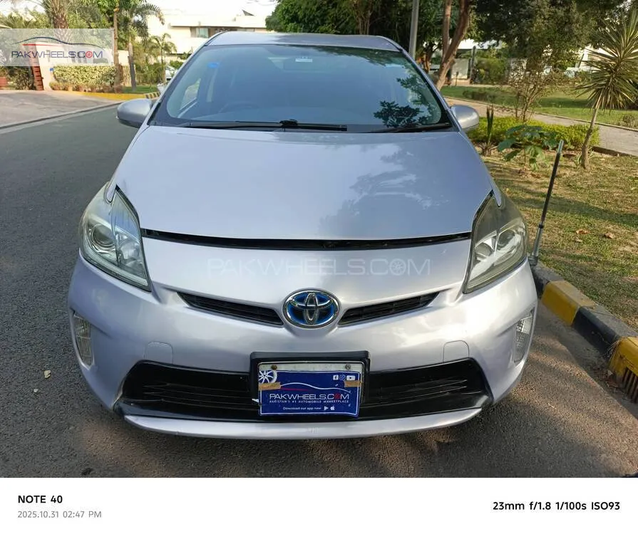 ٹویوٹا پریوس 2015 for Sale in لاہور Image-1
