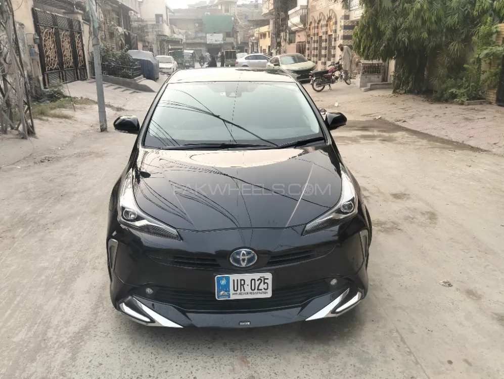 Toyota Prius 2020 for Sale in Lahore Toyota Prius 2020 for Sale in Lahore Image-2