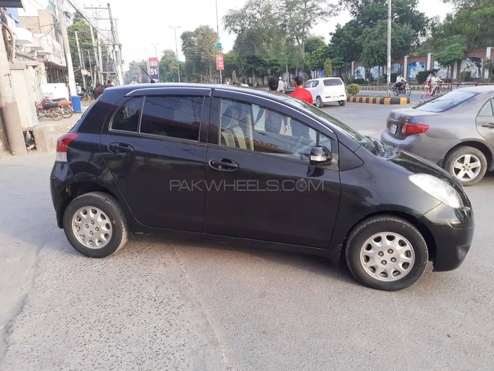 Toyota Vitz 2009 for Sale in Sargodha Toyota Vitz 2009 for Sale in Sargodha Image-9