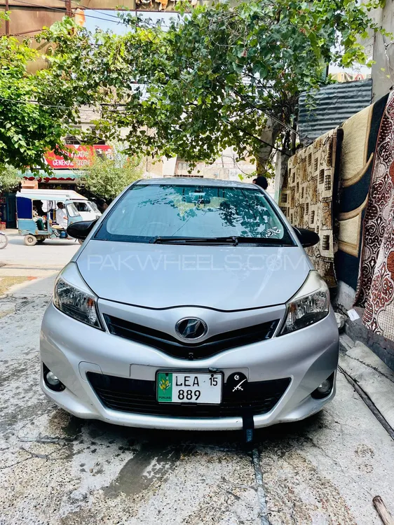 Toyota Vitz 2011 for Sale in Peshawar Toyota Vitz 2011 for Sale in Peshawar Image-8