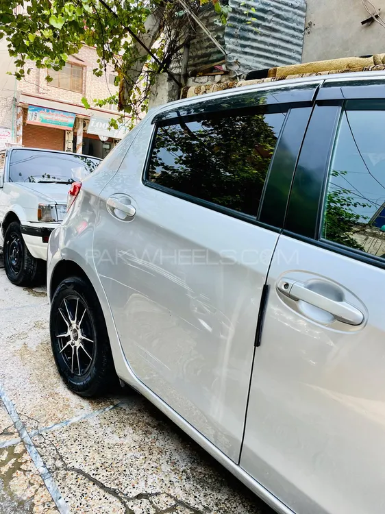 Toyota Vitz 2011 for Sale in Peshawar Toyota Vitz 2011 for Sale in Peshawar Image-12