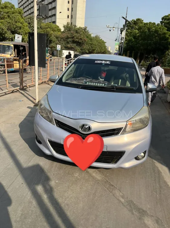 Toyota Vitz 2013 for Sale in Karachi Image-1