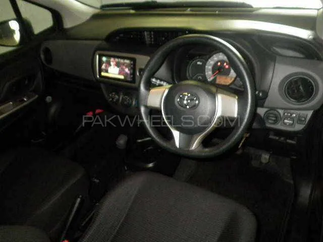 Toyota Vitz 2014 for Sale in Multan Toyota Vitz 2014 for Sale in Multan Image-4