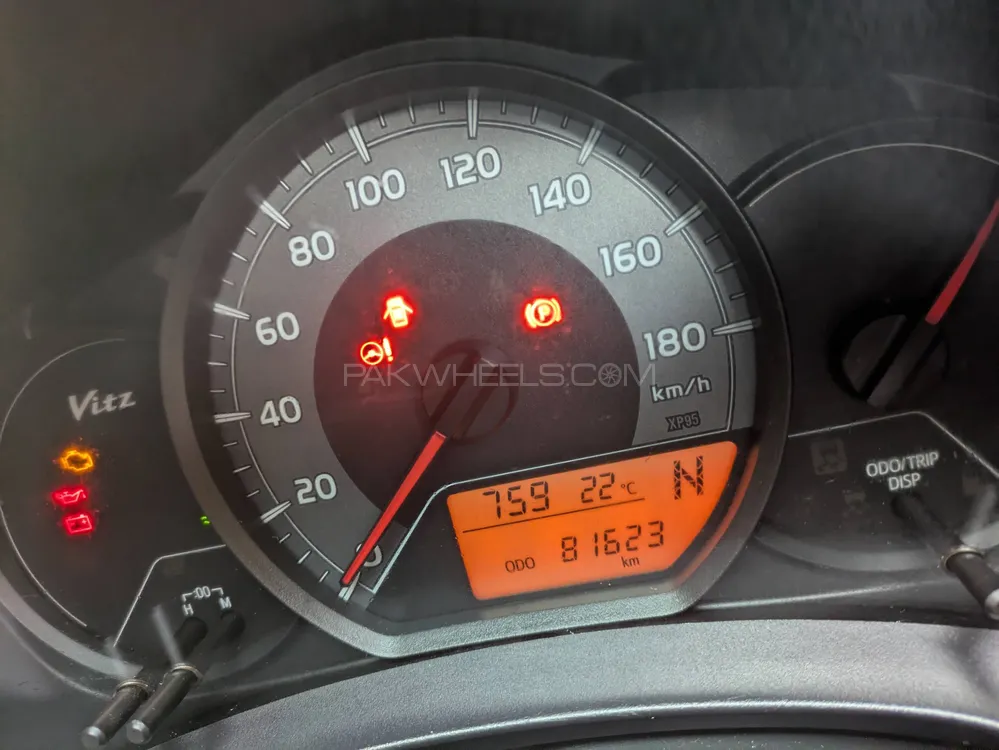 Toyota Vitz 2014 for Sale in Multan Toyota Vitz 2014 for Sale in Multan Image-15