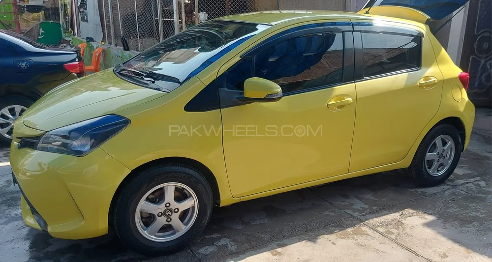 Toyota Vitz 2014 for Sale in Peshawar Toyota Vitz 2014 for Sale in Peshawar Image-2