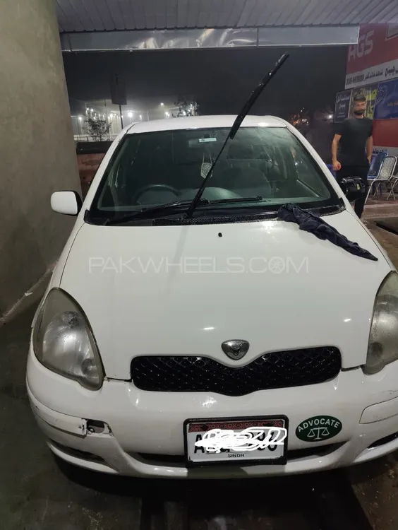 Toyota Vitz 2004 for Sale in Karachi Image-1
