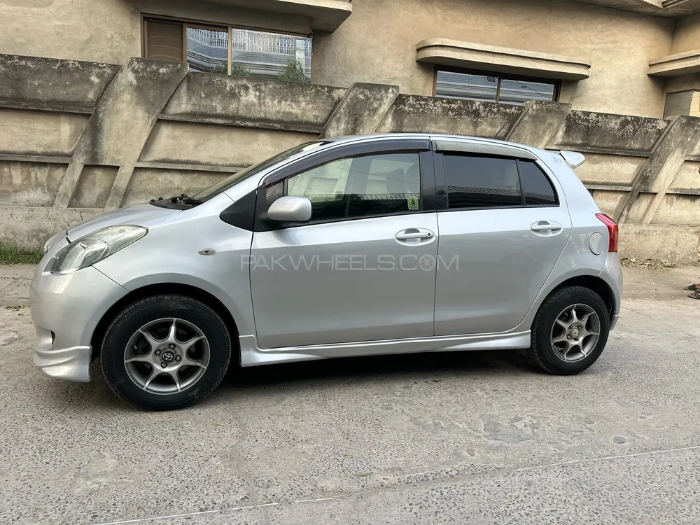 Toyota Vitz 2006 for Sale in Lahore Toyota Vitz 2006 for Sale in Lahore Image-6