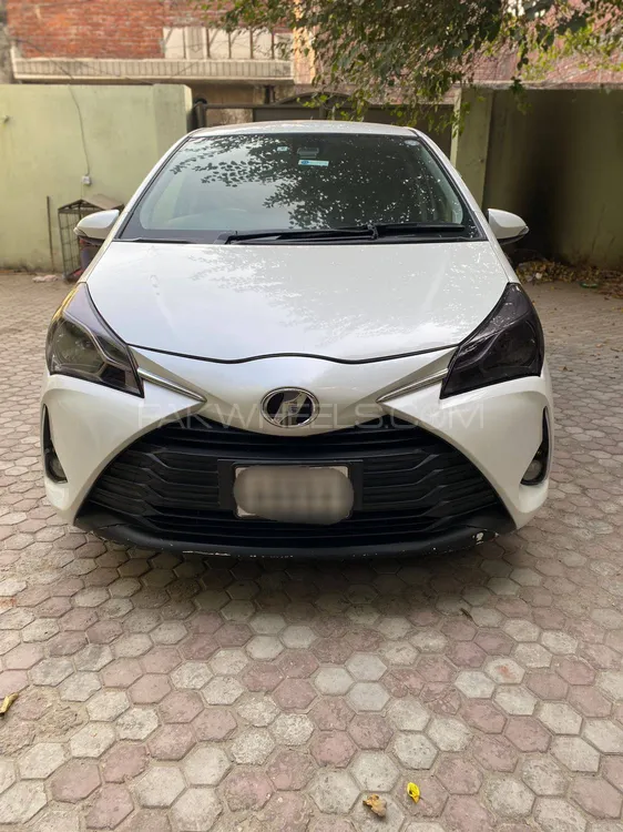 Toyota Vitz 2017 for Sale in Gujranwala Toyota Vitz 2017 for Sale in Gujranwala Image-2