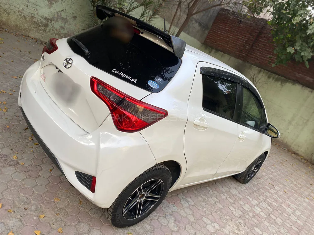 Toyota Vitz 2017 for Sale in Gujranwala Toyota Vitz 2017 for Sale in Gujranwala Image-7