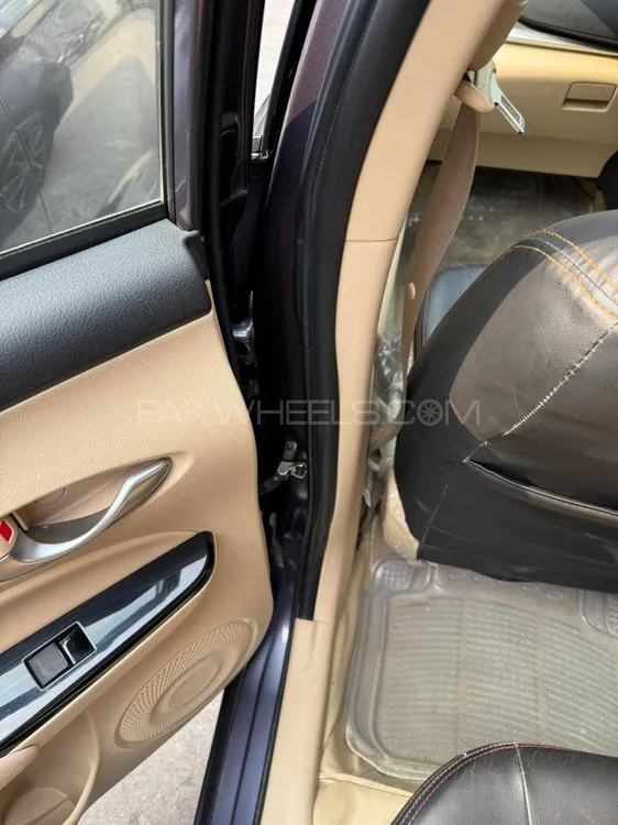 Toyota Yaris Sedan 2022 for Sale in Lahore Toyota Yaris Sedan 2022 for Sale in Lahore Image-9