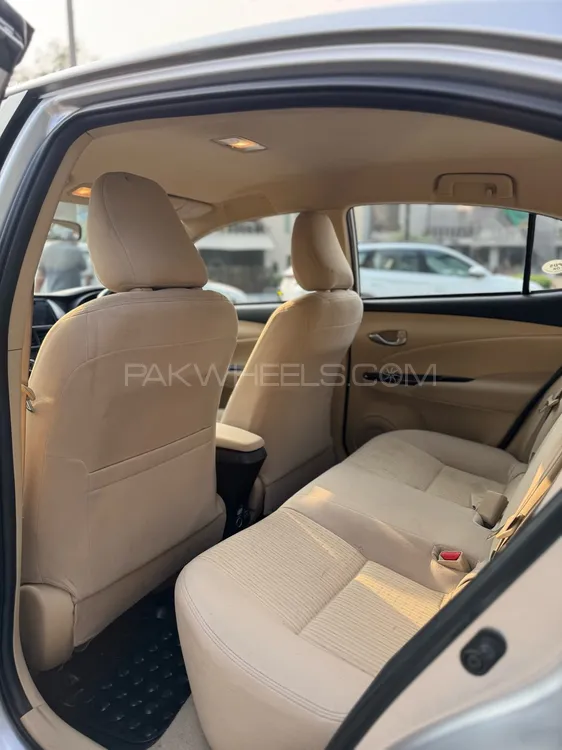 Toyota Yaris Sedan 2022 for Sale in Lahore Toyota Yaris Sedan 2022 for Sale in Lahore Image-10