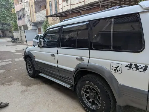 Mitsubishi Pajero Exceed 3.5 1993