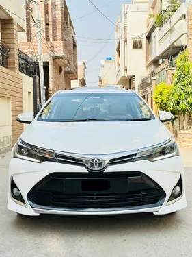 Toyota Corolla Altis Grande CVT-i 1.8 2020