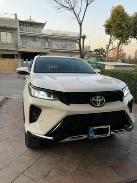 Toyota Fortuner Legender  2023
