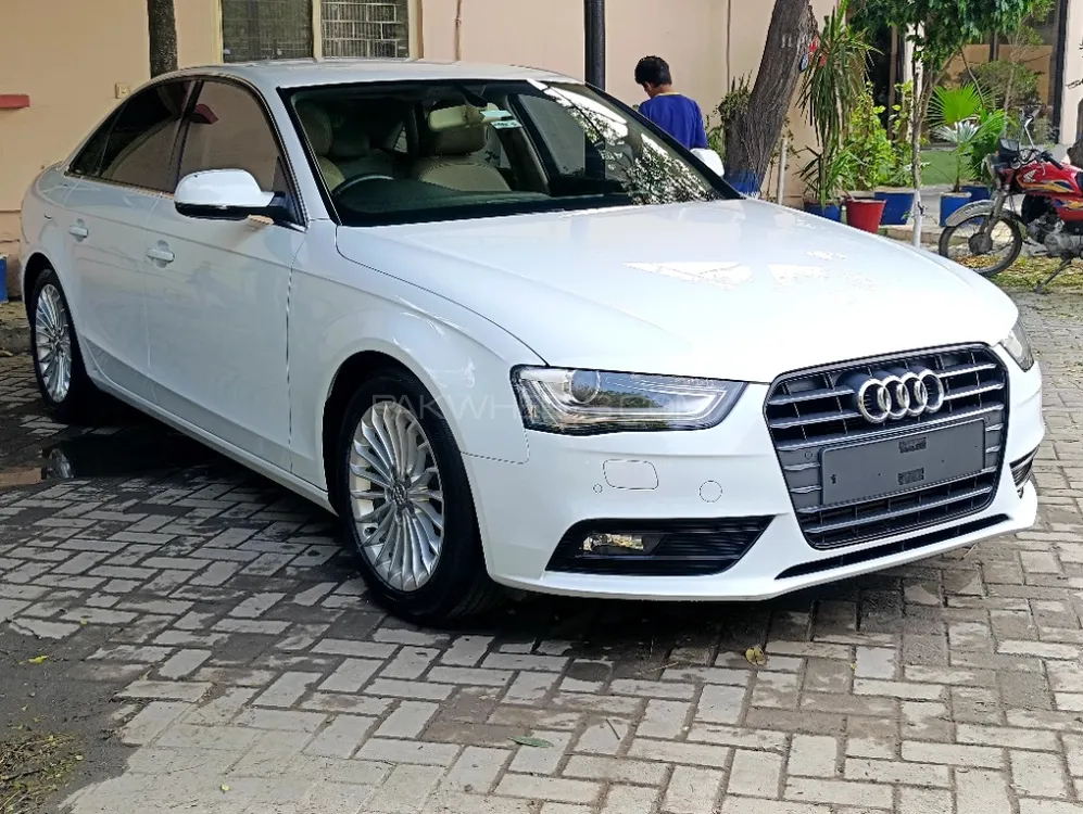 آوڈی اے 4 2014 for Sale in لاہور Image-1