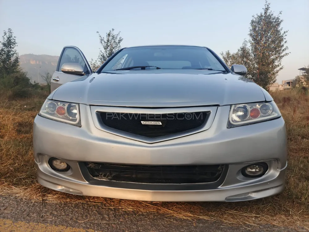 Honda Accord 2004 for Sale in Islamabad Image-1