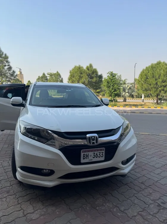 Honda Vezel 2014 for Sale in Islamabad Image-1
