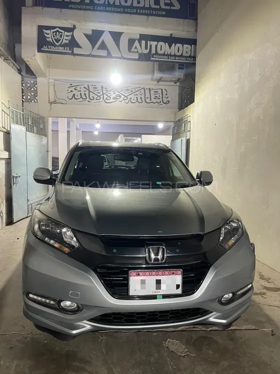 Honda Vezel 2015 for Sale in Karachi Image-1